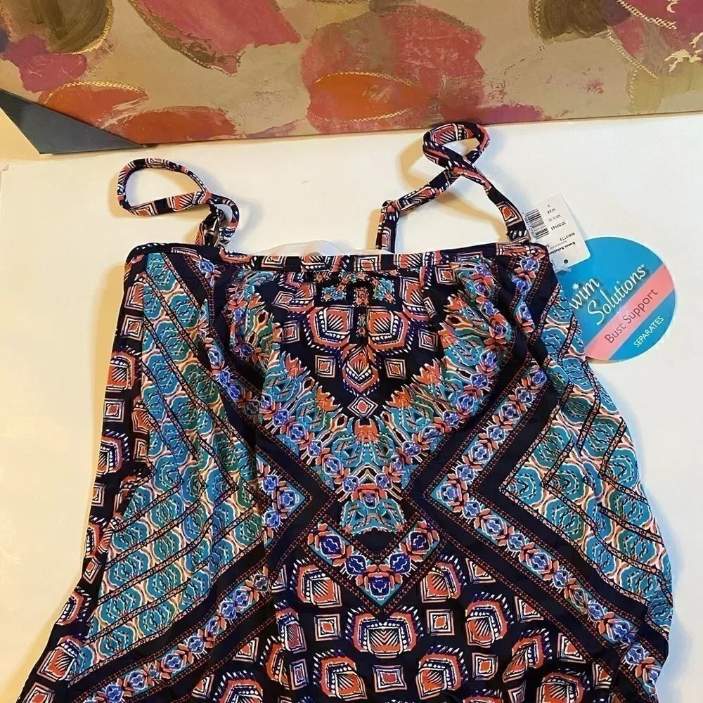 SwimāSolutionsāĀ playāprintedāsideātieātankiniāTop - Picture 3 of 7